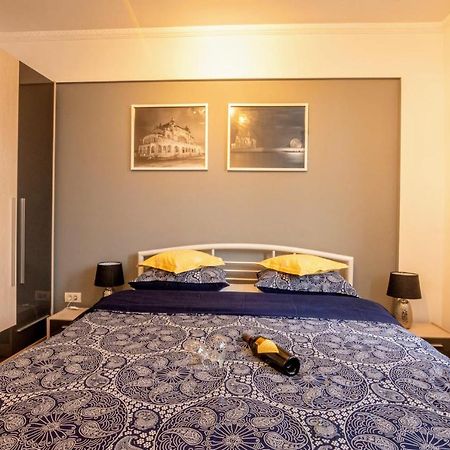 Modern & Stylish Apartment Excellent Location Superhost Constanţa Buitenkant foto