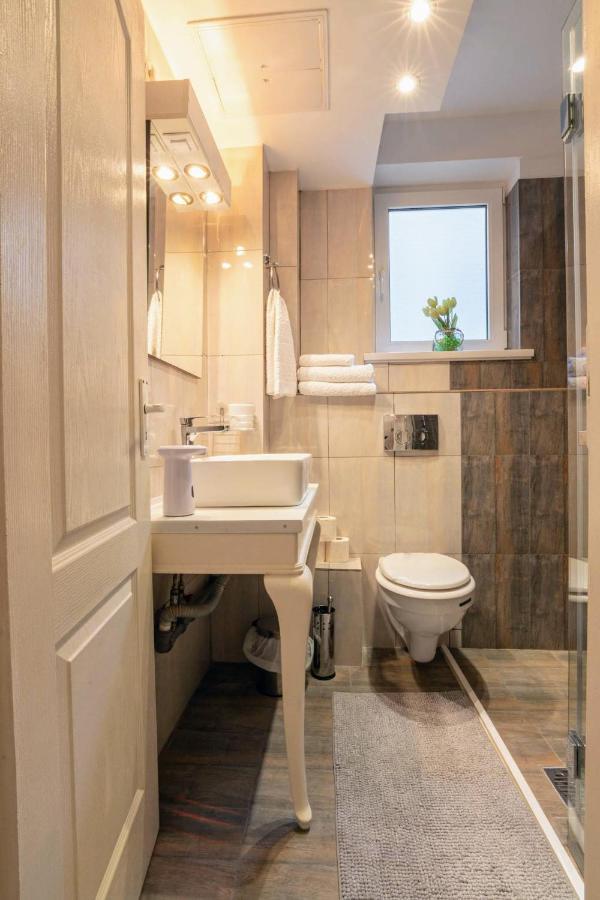 Modern & Stylish Apartment Excellent Location Superhost Constanţa Buitenkant foto